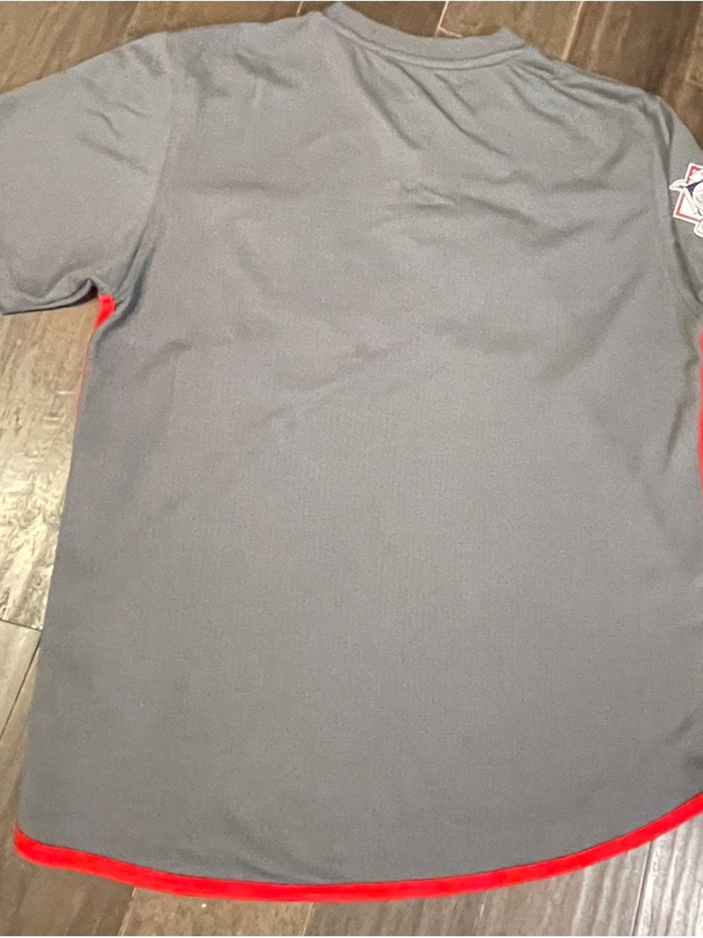 MLB Cincinnati Reds Gray and Red Team Tee - Picture 6 of 6